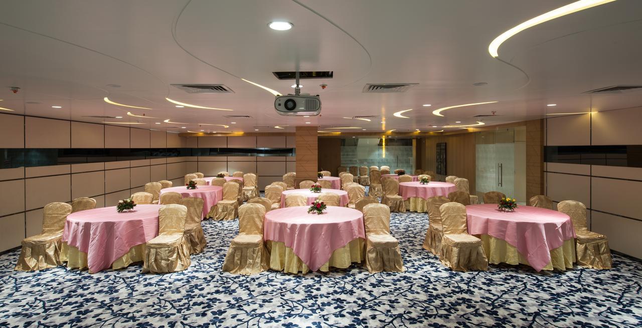Hotel Atishay Bhopal Buitenkant foto