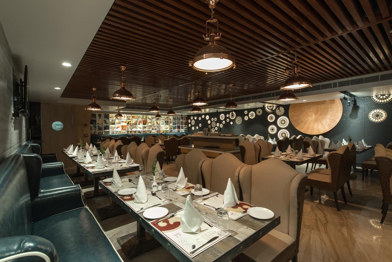 Hotel Atishay Bhopal Buitenkant foto