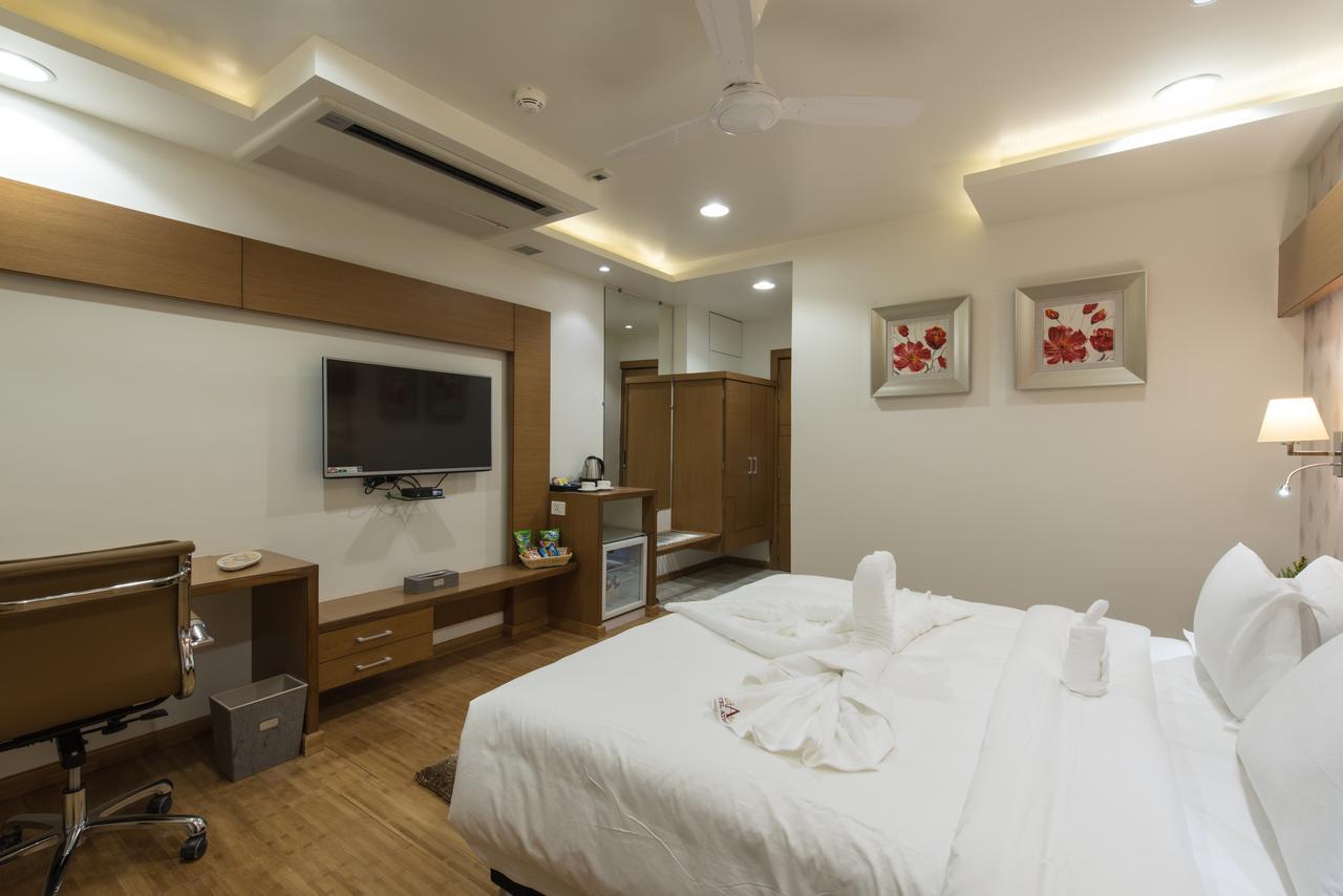 Hotel Atishay Bhopal Buitenkant foto