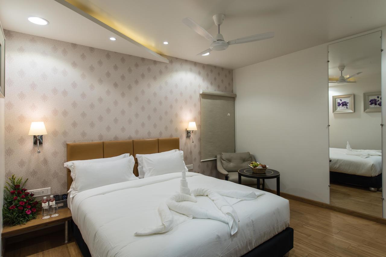 Hotel Atishay Bhopal Buitenkant foto