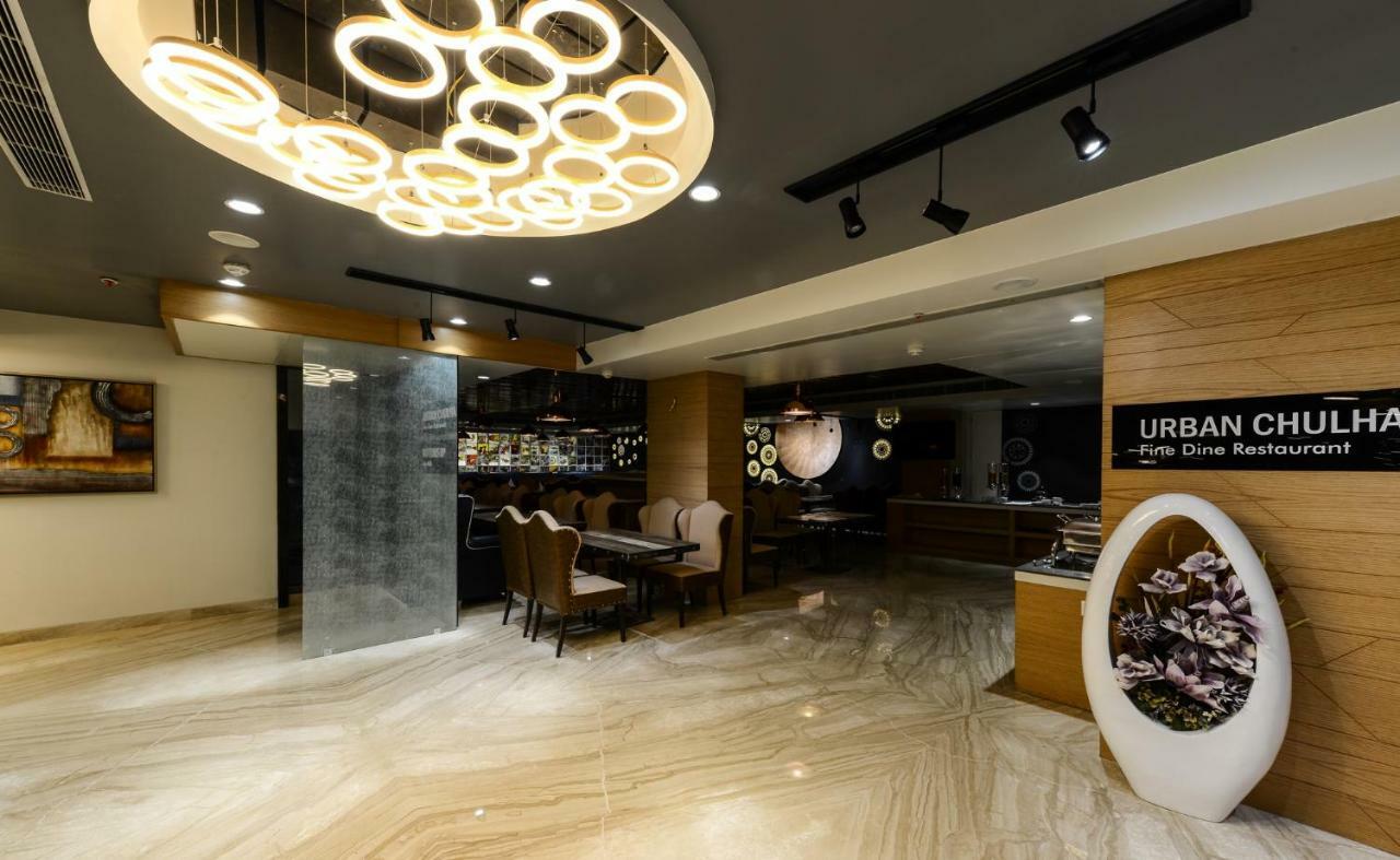 Hotel Atishay Bhopal Buitenkant foto
